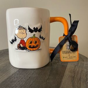 WELCOME GREAT PUMPKIN Linus Halloween Mug Rae Dunn Peanuts Collection
